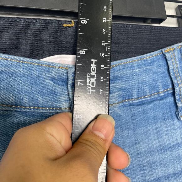 Isabel Maternity Womens Shorts Size 27 Denim Blue Light Wash Midi Jean - Picture 7 of 12